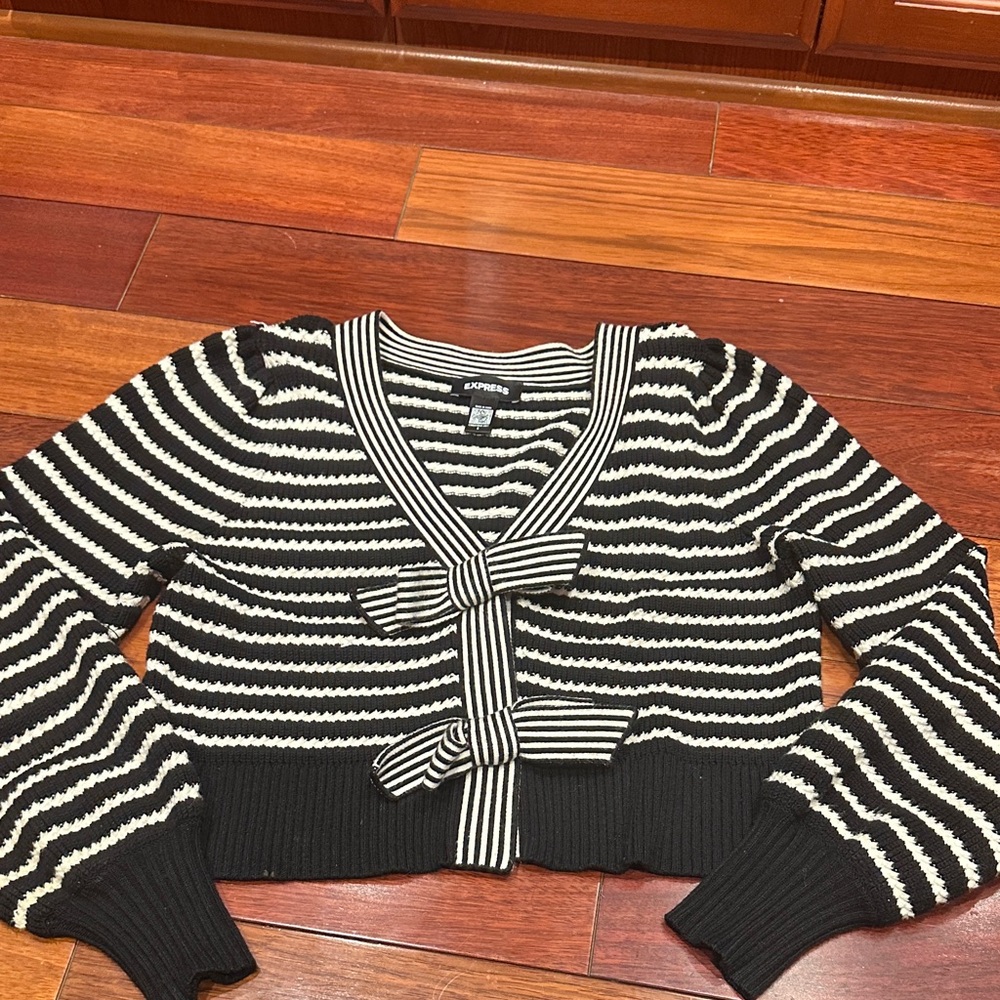 Bow cardigan